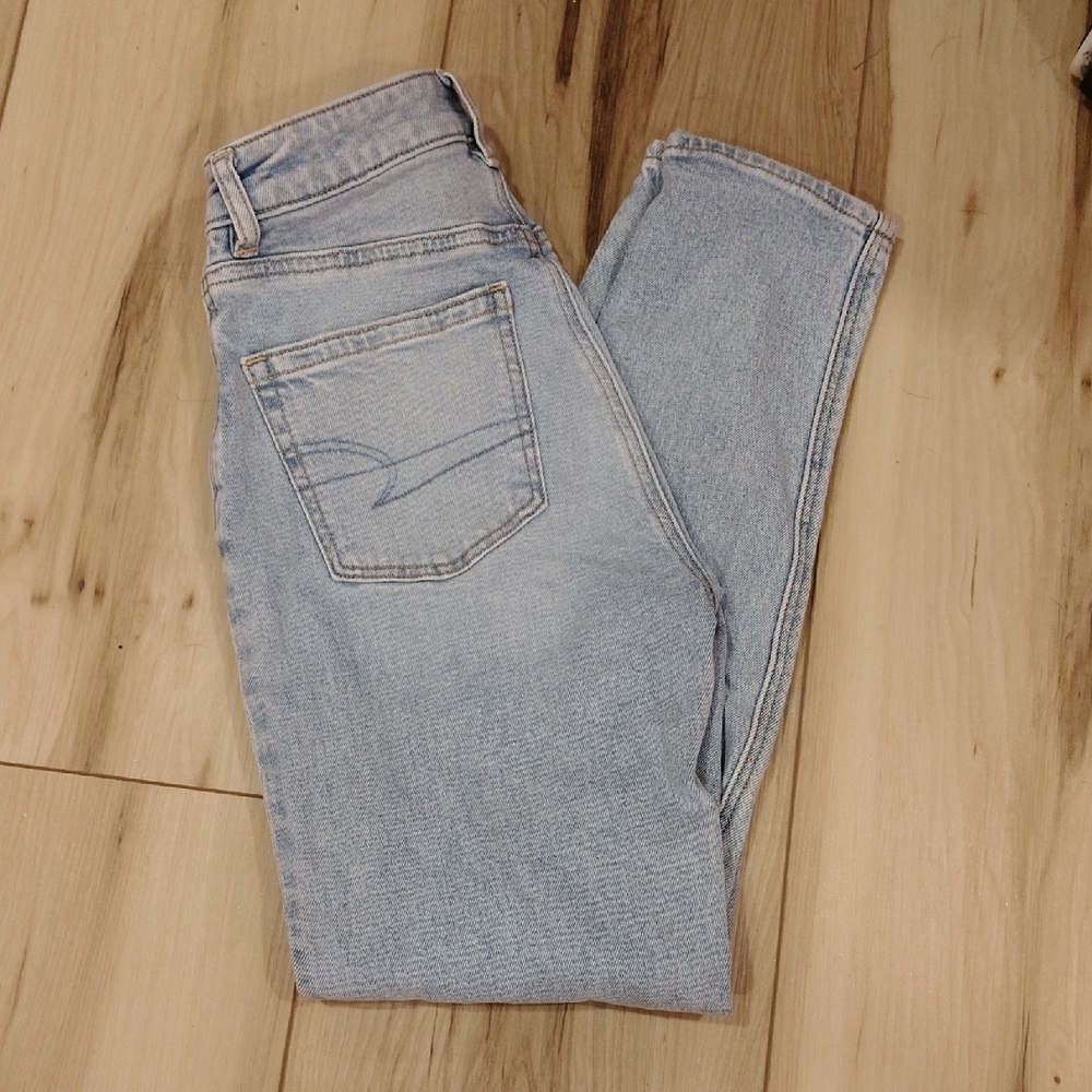 American Eagle Light Wash Jeans